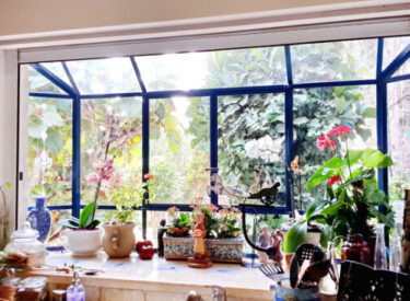 חלון אקווריום מפרופיל בלגי במטבח: החלון מבפנים