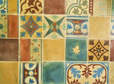colorful tiles at the entrancee